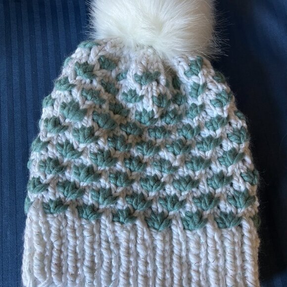 NWOT Hand Made White and Turquoise Lotus Flower Beanie/Hat - Picture 9 of 11